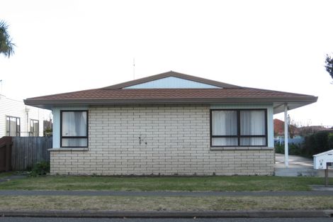 Photo of property in 2/67 Douglas Mclean Avenue, Marewa, Napier, 4110