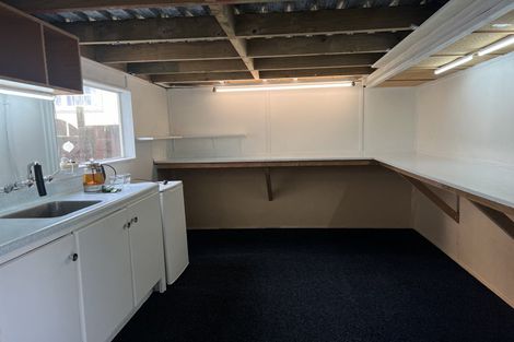 Photo of property in 9 William Souter Street, Forrest Hill, Auckland, 0620