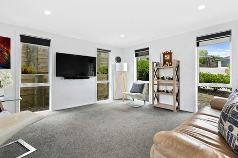 Photo of property in 22 Ballintoy Park Drive, Welcome Bay, Tauranga, 3175