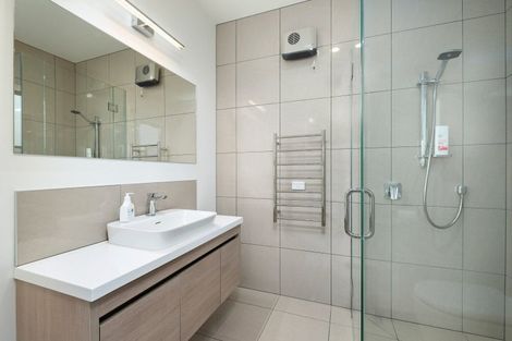 Photo of property in 15 Matipo Street, Wanaka, 9305