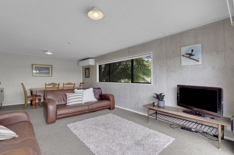 Photo of property in 25 Cross Street, Raglan, 3225