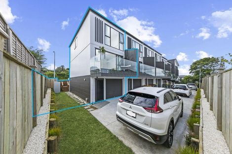 Photo of property in 7/27 Carole Crescent, Pakuranga, Auckland, 2010