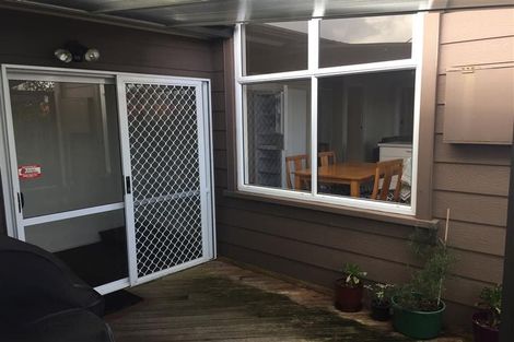Photo of property in 25 Belt Road, Moturoa, New Plymouth, 4310