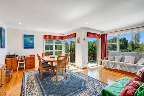 Photo of property in 42 Koraha Road, Kumeu, 0892