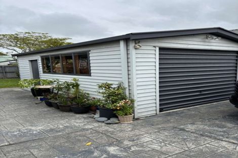 Photo of property in 20 Winters Road, Redwood, Christchurch, 8051