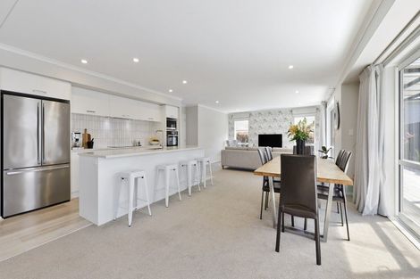 Photo of property in 14 Trevally Place, Snells Beach, 0920
