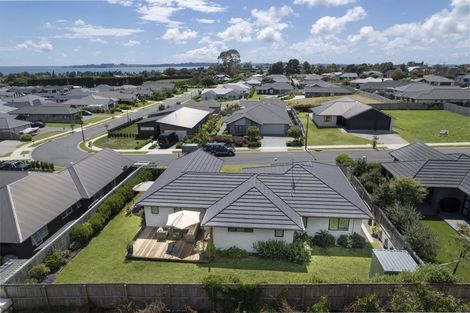 Photo of property in 24 Charlotte Drive, Omokoroa, 3114