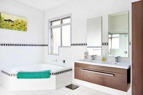 Photo of property in 5 Hurinui Avenue, Whakatane, 3120