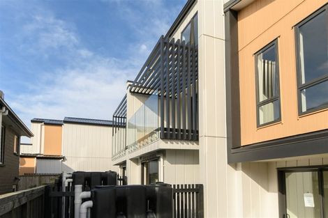 Photo of property in 13 Scanlen Terrace, Kelston, Auckland, 0602