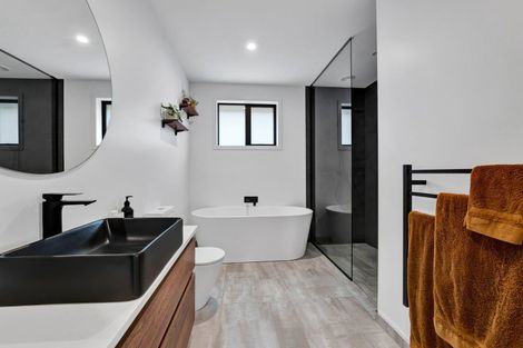 Photo of property in 11 Midsummer Avenue, Stratford, 4332