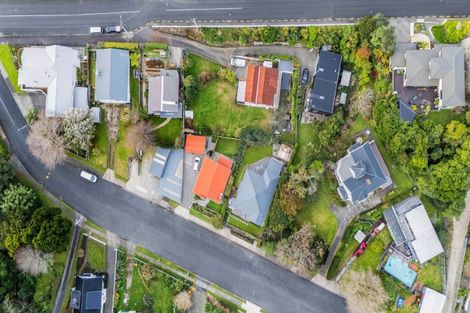 Photo of property in 15 Bracken Street, New Plymouth, 4310