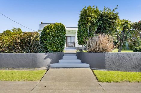 Photo of property in 32 Leicester Street, Patea, 4520