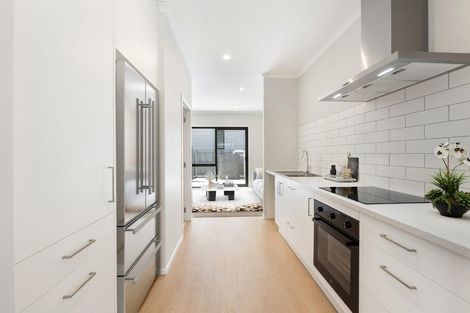 Photo of property in 2/17 Samuel Marsden Place, Whenuapai, 0618