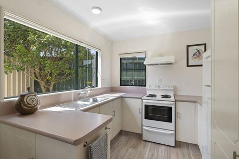 Photo of property in 2/70 Whiteley Street, Moturoa, New Plymouth, 4310