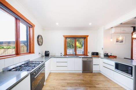 Photo of property in 116 Heretaunga Street, Palmerston North, 4414