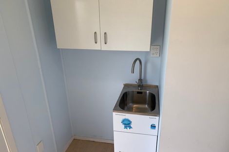 Photo of property in 5 Aorangi Road, Paraparaumu, 5032