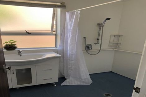 Photo of property in 1 Holt Avenue, Torbay, Auckland, 0630