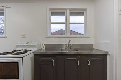 Photo of property in 17 Dowding Street, Melville, Hamilton, 3206