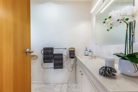 Photo of property in 45c Hyde Road, Rothesay Bay, Auckland, 0630