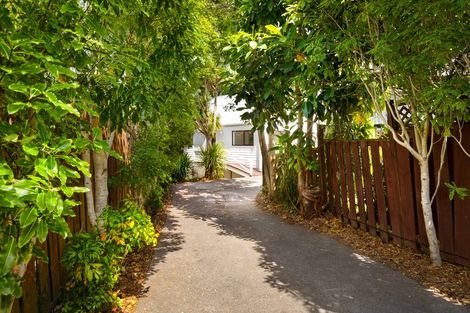 Photo of property in 1/43 Sabulite Road, Kelston, Auckland, 0602