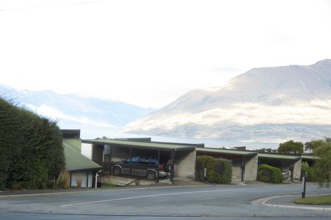 Photo of property in Alpine Meadows Apartments, 135a Fernhill Road, Fernhill, Queenstown, 9300