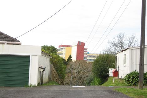 Photo of property in 107b Seaview Road, Westown, New Plymouth, 4310