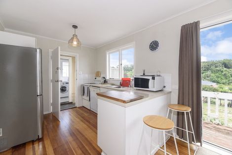 Photo of property in 18 Huruhuru Road, Massey, Auckland, 0614