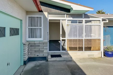 Photo of property in 4b Neeve Road, Taradale, Napier, 4112