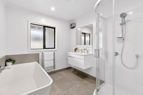 Photo of property in 4 Bell Street, Lake Hawea, Wanaka, 9382