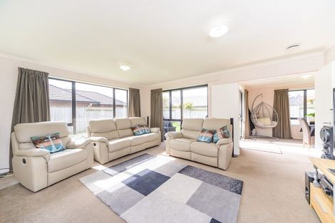 Photo of property in 37 Branigan Parade, Kelvin Grove, Palmerston North, 4414
