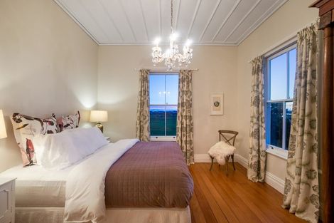 Photo of property in 22 Ambury Road, Mangere Bridge, Auckland, 2022