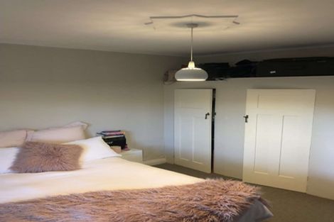 Photo of property in 33 Creswick Terrace, Northland, Wellington, 6012