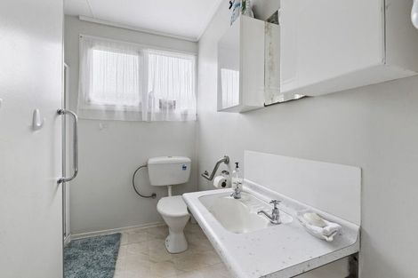 Photo of property in 11 Albatross Road, Red Beach, 0932