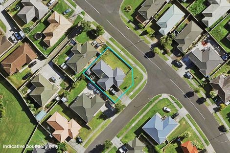 Photo of property in 1 Loughinisland Place, Weymouth, Auckland, 2103