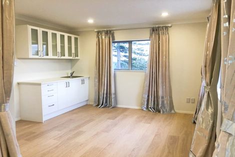 Photo of property in 116c Royal Road, Massey, Auckland, 0614