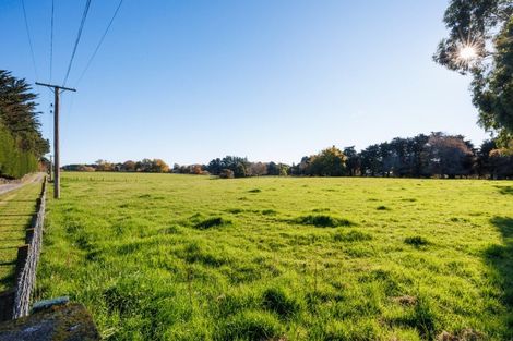 Photo of property in 34 Hazelhurst Line, Kelvin Grove, Palmerston North, 4470