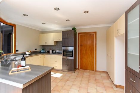 Photo of property in 21 Record Street, Fitzroy, New Plymouth, 4312