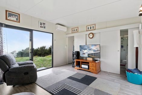Photo of property in 60 Summer Road, Tinopai, Matakohe, 0593