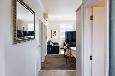 Photo of property in 31 Puriri Terrace, Roslyn, Palmerston North, 4414