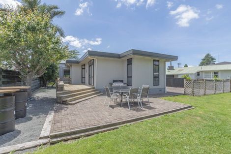 Photo of property in 9 Halberg Street, Papakura, 2110