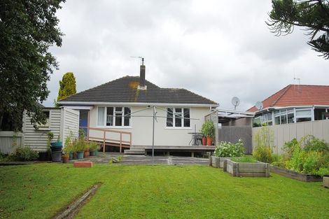 Photo of property in 7 Bristol Crescent, Roslyn, Palmerston North, 4414