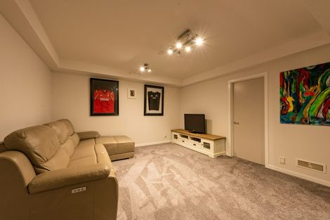 Photo of property in 17a Simla Crescent, Khandallah, Wellington, 6035