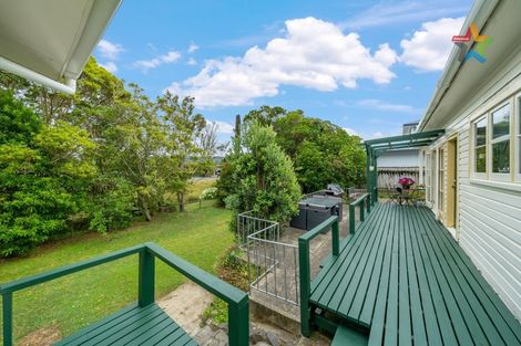 Photo of property in 1 Woodvale Grove, Fairfield, Lower Hutt, 5011