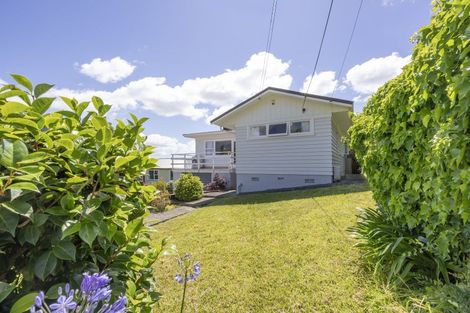 Photo of property in 27 Mason Street, New Lynn, Auckland, 0600