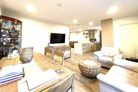 Photo of property in 44 Farmdale Court, Flat Bush, Auckland, 2019