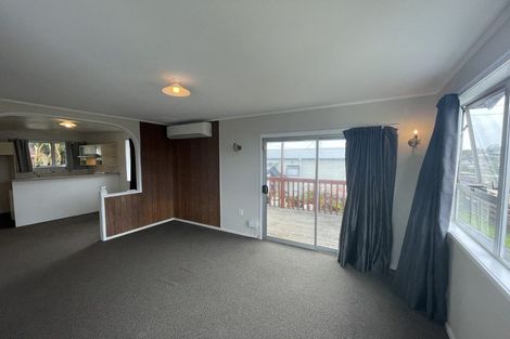 Photo of property in 3 Doone Place, Massey, Auckland, 0614