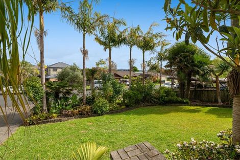 Photo of property in 57 Esther Place, Red Beach, 0932