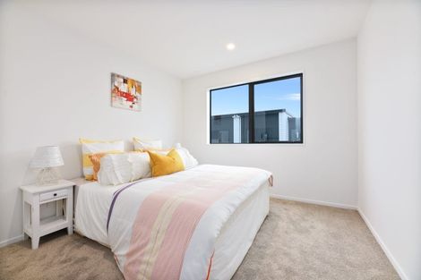 Photo of property in 114 Hyperion Drive, Randwick Park, Auckland, 2105
