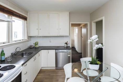 Photo of property in 8/78 Holly Road, St Albans, Christchurch, 8014