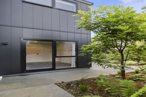 Photo of property in 30c Waiwaka Terrace, Strandon, New Plymouth, 4312